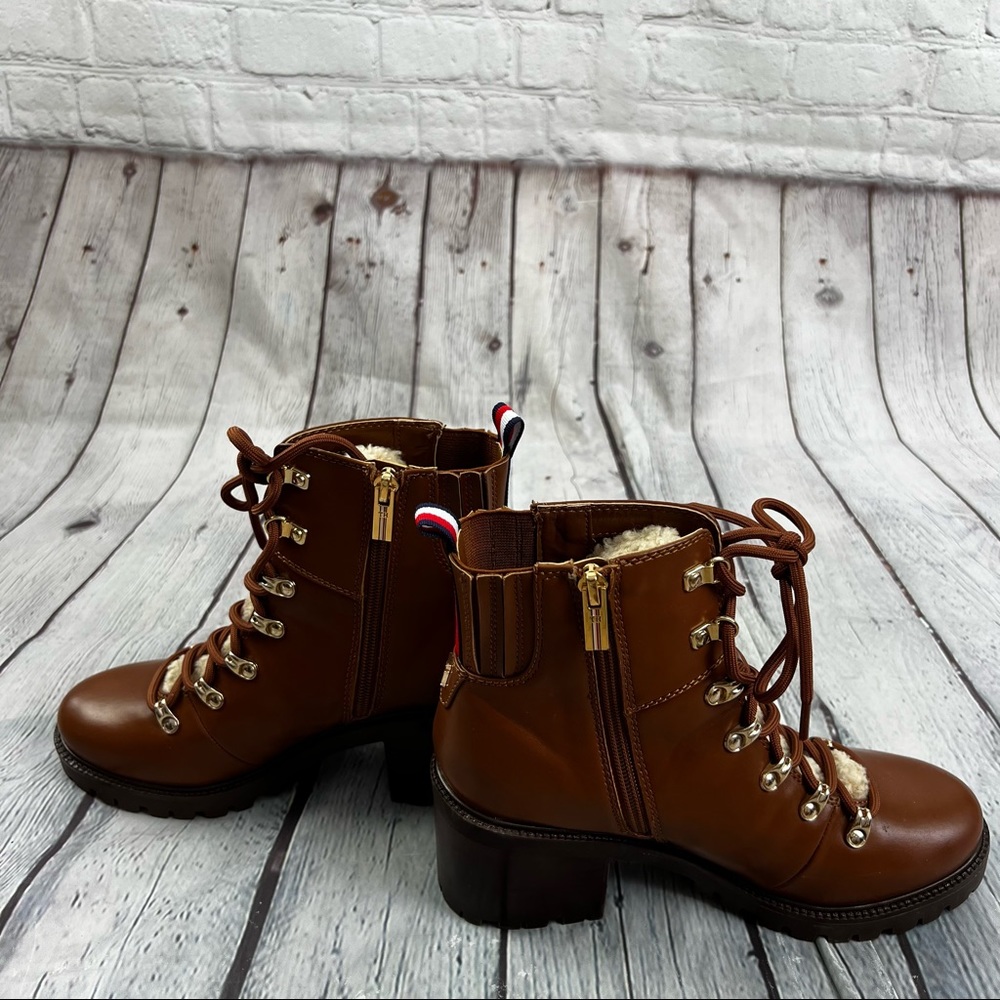 Tommy Hilfiger Lamere 2 Brown Women Faux Shearling Vegan Boots Sz 7.5 M NEW - Picture 2 of 7